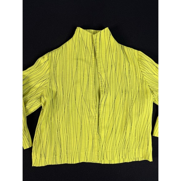 Fridaze Sweaters - Fridaze Lime Chartreuse Green 100% Linen Top Women's Sz L Abstract Lines Artsy